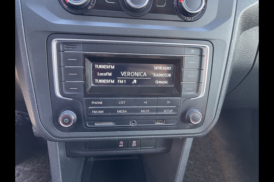 Volkswagen Caddy 2.0 TDI L1H1 BMT Economy Business / vaste prijs rijklaar € 9.950 ex btw / lease vanaf € 201 / airco / 17 Inch lichtmetalen velgen / sidebars / trekhaak / euro 6 !