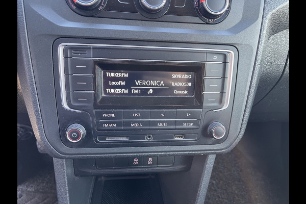 Volkswagen Caddy 2.0 TDI L1H1 BMT Economy Business / vaste prijs rijklaar € 9.950 ex btw / lease vanaf € 201 / airco / 17 Inch lichtmetalen velgen / sidebars / trekhaak / euro 6 !