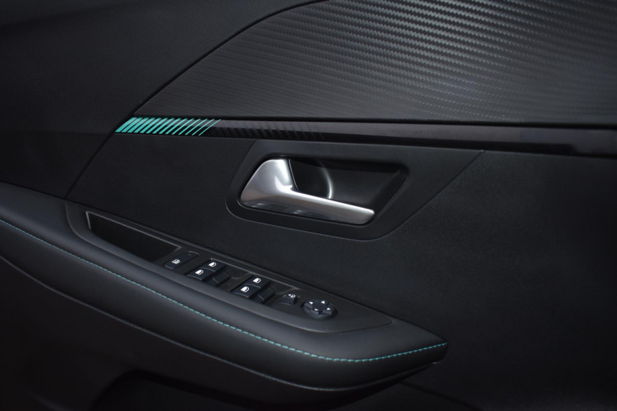 Peugeot 208 1.2 PureTech 100PK Allure | Panodak | Adapt. Cruise | Stoelverw. | Carplay | Camera | Incl. garantie