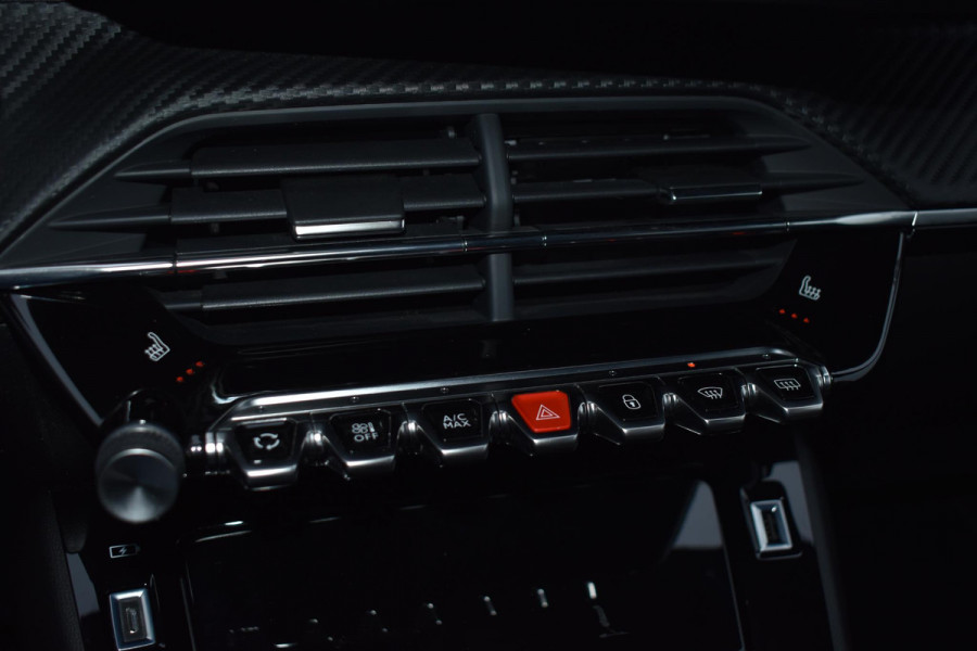 Peugeot 208 1.2 PureTech 100PK Allure | Panodak | Adapt. Cruise | Stoelverw. | Carplay | Camera | Incl. garantie
