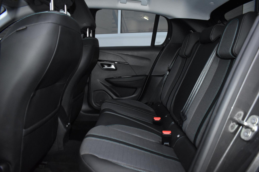 Peugeot 208 1.2 PureTech 100PK Allure | Panodak | Adapt. Cruise | Stoelverw. | Carplay | Camera | Incl. garantie