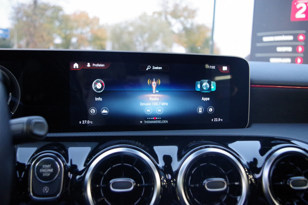 Mercedes-Benz A-Klasse 180 Automaat AMG-Line Business Solution, Panoramadak, LED, Camera, Carplay