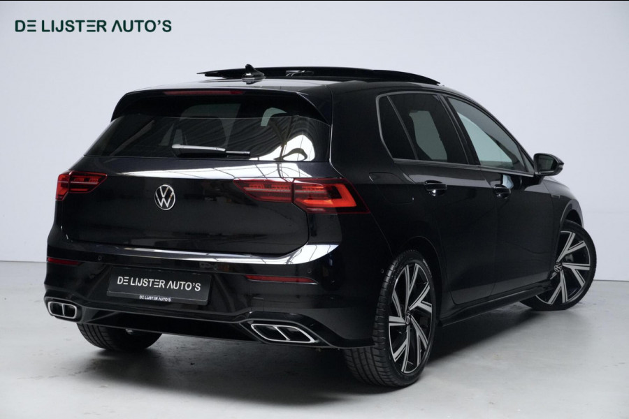 Volkswagen Golf 1.5 eTSI 3x R-Line Automaat 150 PK | Pano | CarPlay | Acc | Stoel + Stuurverwarming | Camera | IQ Light | Pdc | Sfeer |