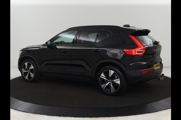 Volvo XC40 Recharge P8 AWD R Design | Trekhaak | Stoel & stuurverwarming | Camera | Carplay | Leder/Alcantara | Adaptive cruise | Keyless | Full LED | 19'' lichtmetalen velgen