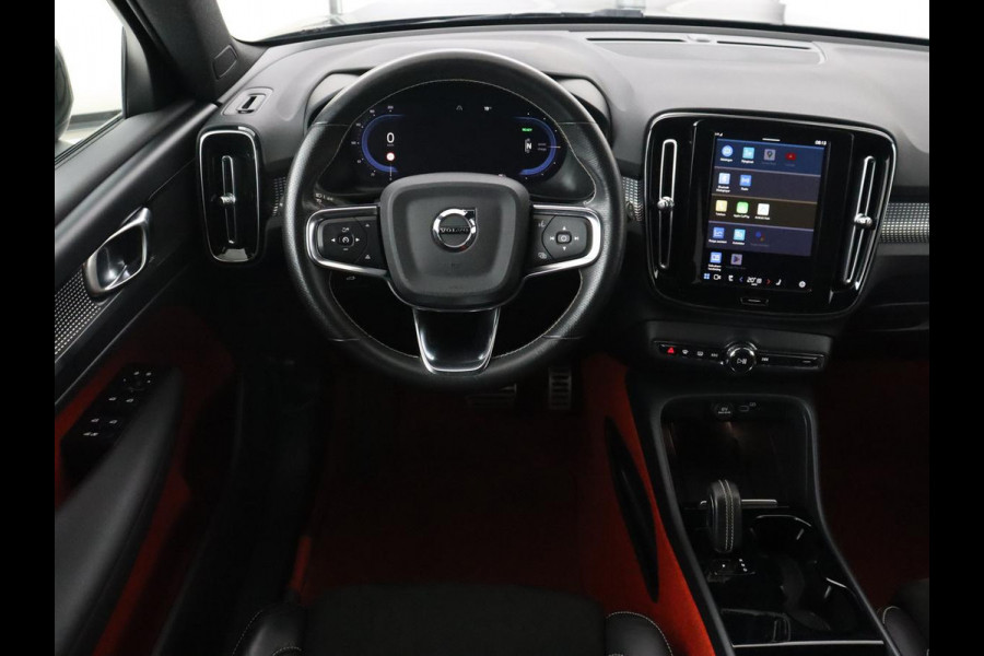 Volvo XC40 Recharge P8 AWD R Design | Trekhaak | Stoel & stuurverwarming | Camera | Carplay | Leder/Alcantara | Adaptive cruise | Keyless | Full LED | 19'' lichtmetalen velgen