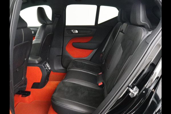 Volvo XC40 Recharge P8 AWD R Design | Trekhaak | Stoel & stuurverwarming | Camera | Carplay | Leder/Alcantara | Adaptive cruise | Keyless | Full LED | 19'' lichtmetalen velgen