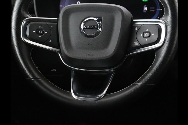 Volvo XC40 Recharge P8 AWD R Design | Trekhaak | Stoel & stuurverwarming | Camera | Carplay | Leder/Alcantara | Adaptive cruise | Keyless | Full LED | 19'' lichtmetalen velgen