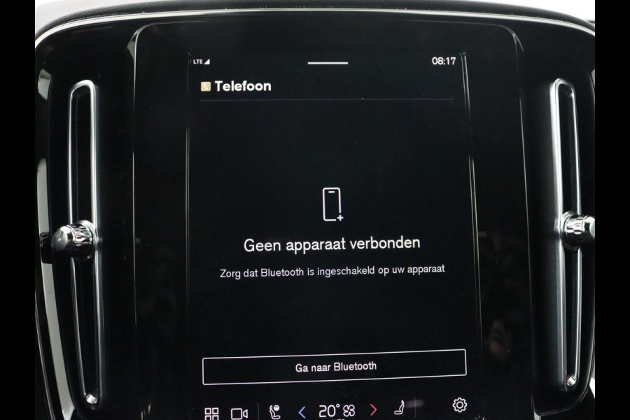 Volvo XC40 Recharge P8 AWD R Design | Trekhaak | Stoel & stuurverwarming | Camera | Carplay | Leder/Alcantara | Adaptive cruise | Keyless | Full LED | 19'' lichtmetalen velgen