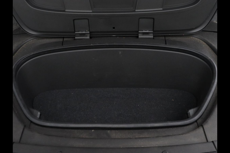 Volvo XC40 Recharge P8 AWD R Design | Trekhaak | Stoel & stuurverwarming | Camera | Carplay | Leder/Alcantara | Adaptive cruise | Keyless | Full LED | 19'' lichtmetalen velgen