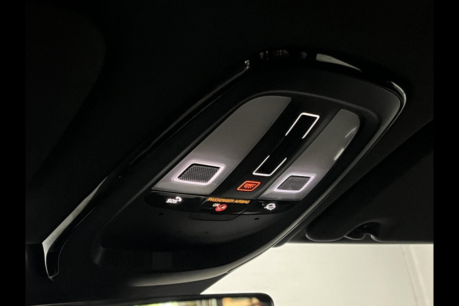 Volvo XC60 2.0 T6 Plug-in hybrid Black Edition | Open dak | Trekhaak | Long range | Adapt. Cruise control | Harman/Kardon |