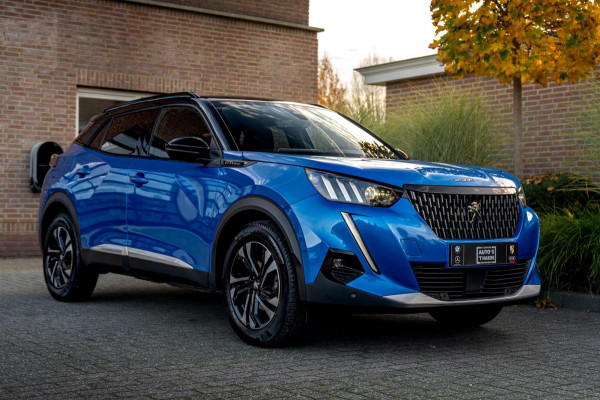 Peugeot 2008 1.2 PureTech GT-line 131 PK Aut. Camera Sfeerverl. Half/Leer i-Cockpit LED 17''