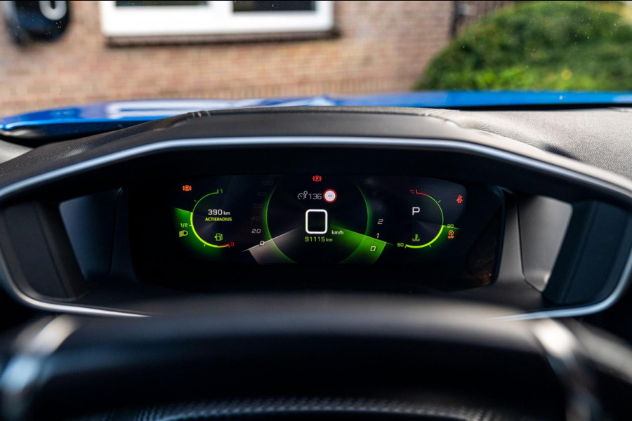 Peugeot 2008 1.2 PureTech GT-line 131 PK Aut. Camera Sfeerverl. Half/Leer i-Cockpit LED 17''