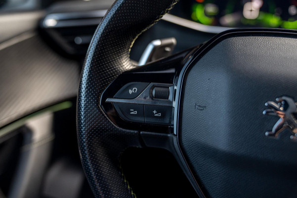 Peugeot 2008 1.2 PureTech GT-line 131 PK Aut. Camera Sfeerverl. Half/Leer i-Cockpit LED 17''