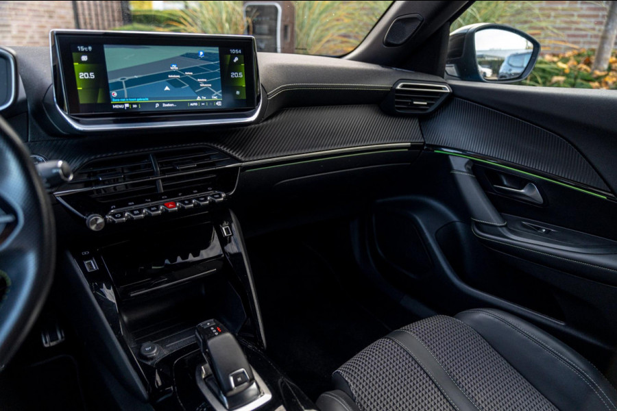 Peugeot 2008 1.2 PureTech GT-line 131 PK Aut. Camera Sfeerverl. Half/Leer i-Cockpit LED 17''