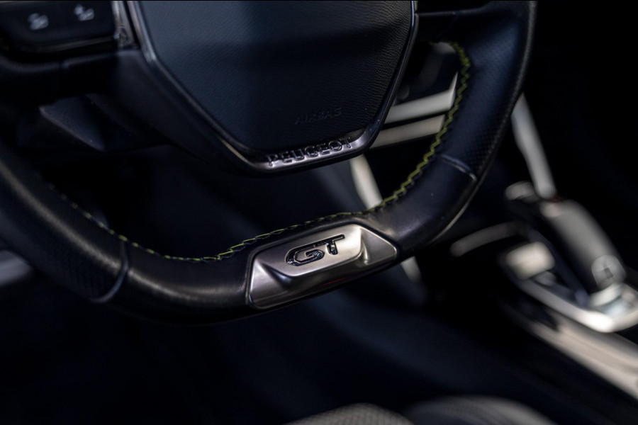 Peugeot 2008 1.2 PureTech GT-line 131 PK Aut. Camera Sfeerverl. Half/Leer i-Cockpit LED 17''