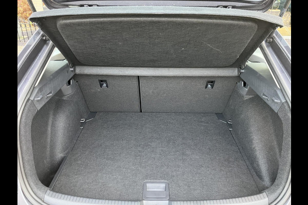 Volkswagen Taigo 1.0 TSI | Camera | LED | Stoelverwarming | BTW auto