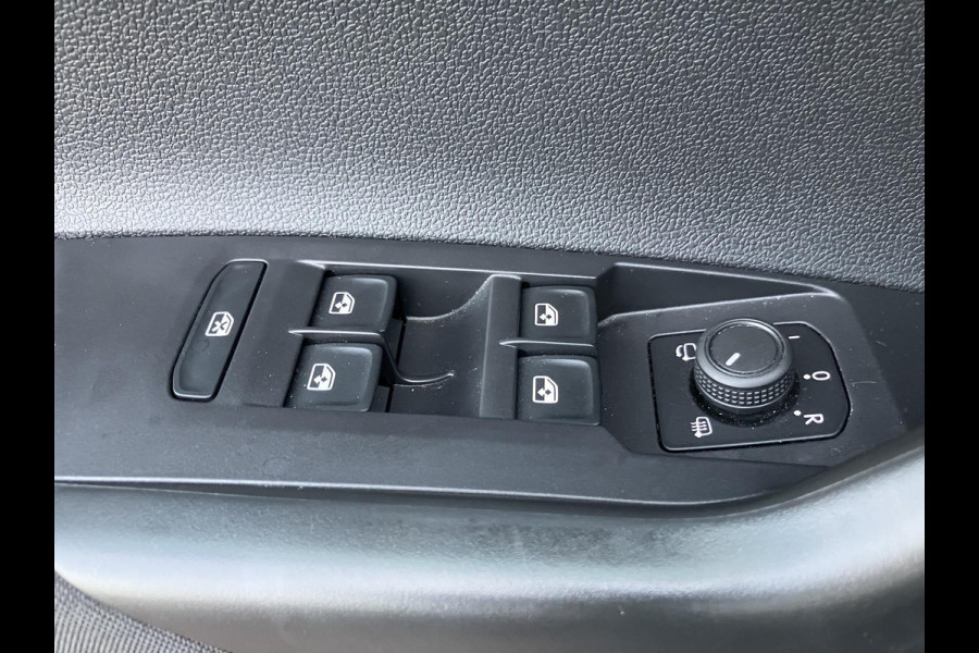 Volkswagen Taigo 1.0 TSI | Camera | LED | Stoelverwarming | BTW auto