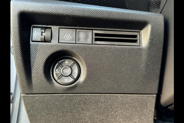 Citroën C4 1.2 Puretech Business Plus Automaat Climate control Cruise control Full LED Parkeercamera Navigatie Apple / Android