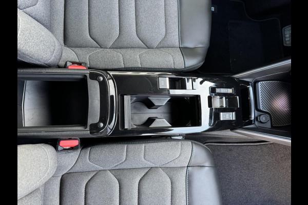 Citroën C4 1.2 Puretech Business Plus Automaat Climate control Cruise control Full LED Parkeercamera Navigatie Apple / Android