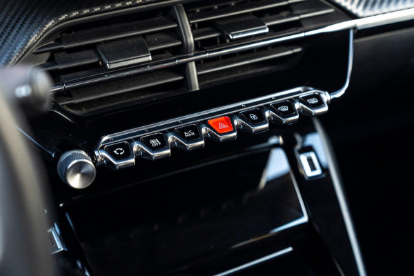 Peugeot 2008 1.2 PureTech Allure Pack 131 PK Aut. Adaptive Cruise Camera LED PDC 17''