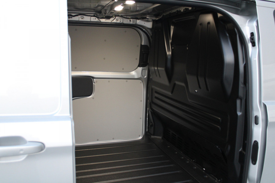 Ford Transit Custom 320 2.0 TDCI L2H1 Limited 170pk - 2x Schuifdeur - Adaptive Cruise - Blind spot - Navigatie - Camera - Draadloos laden - Stoelver