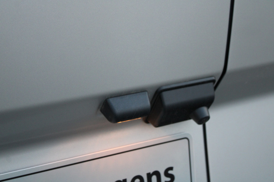 Ford Transit Custom 320 2.0 TDCI L2H1 Limited 170pk - 2x Schuifdeur - Adaptive Cruise - Blind spot - Navigatie - Camera - Draadloos laden - Stoelver