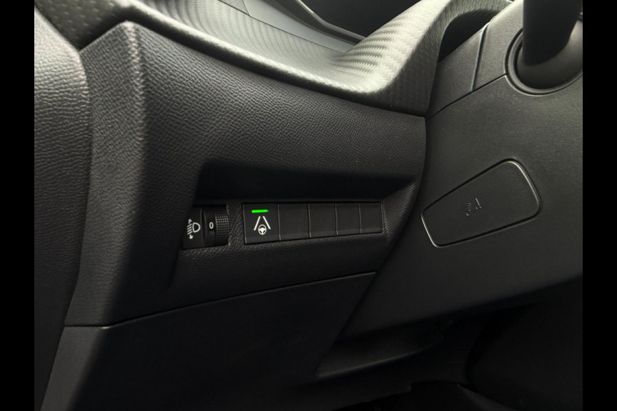 Peugeot 2008 1.2 PureTech Allure 145pk Aut.Navi Pano 360° dodehoek Camera ACC Carbon Apple Carplay & Android Auto Virtual Cockpit