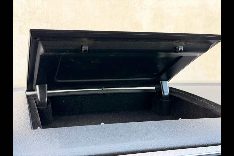 Volkswagen Caddy Maxi 1.4 TSI 7P BTW Navi CarPlay Clima Trekhaak ACC DAB+