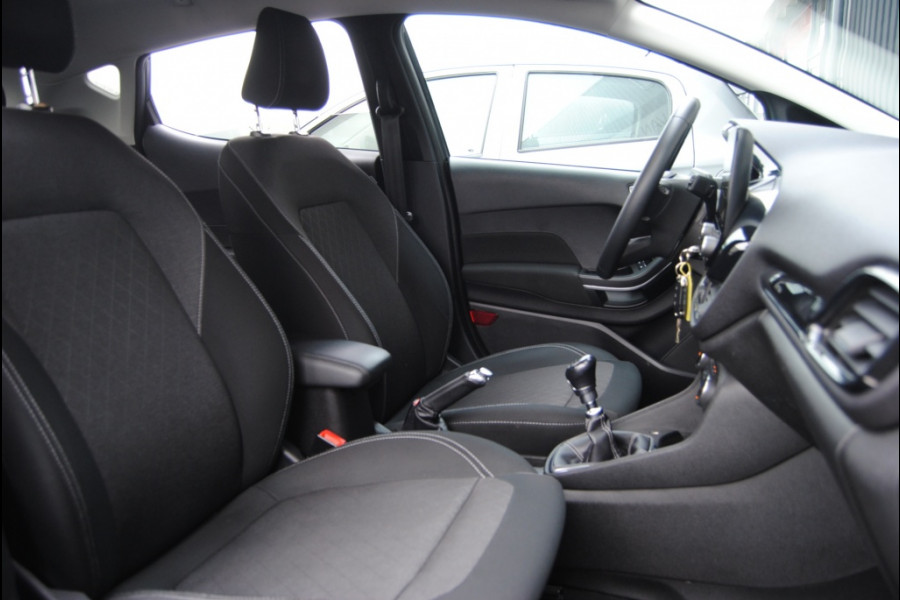 Ford Fiesta 1.0 EcoB. Active|| Apple Carplay!