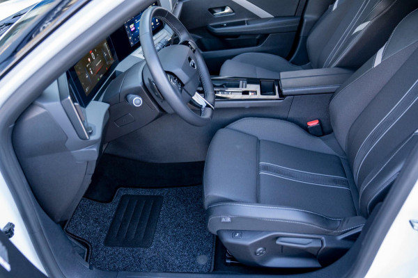 Opel Astra Sports Tourer 1.2 Turbo GS | Prijs rijklaar incl. 12 mnd garantie | LMV Climate Camera 360 PDC Carplay DAB