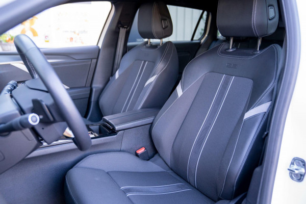 Opel Astra Sports Tourer 1.2 Turbo GS | Prijs rijklaar incl. 12 mnd garantie | LMV Climate Camera 360 PDC Carplay DAB