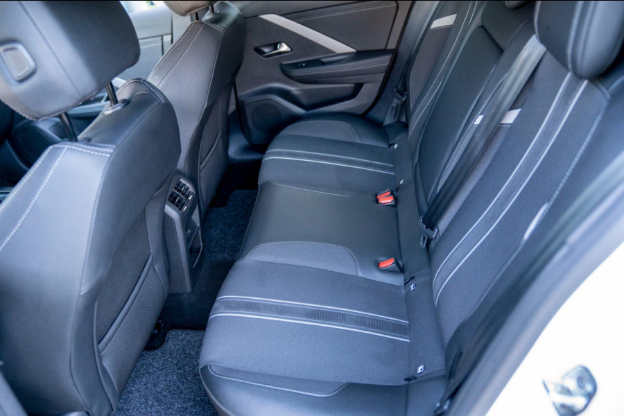 Opel Astra Sports Tourer 1.2 Turbo GS | Prijs rijklaar incl. 12 mnd garantie | LMV Climate Camera 360 PDC Carplay DAB