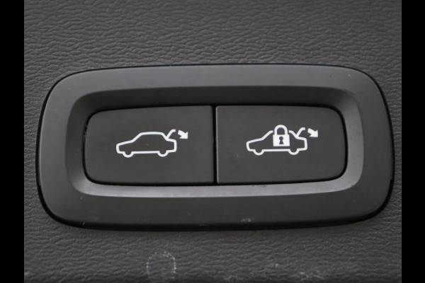 Volvo XC40 1.5 T4 Recharge Business | Adaptive cruise | Camera | Carplay | Navigatie | Full LED | 18'' | Parkeerhulp | Digital Cockpit | PHEV | Plug In