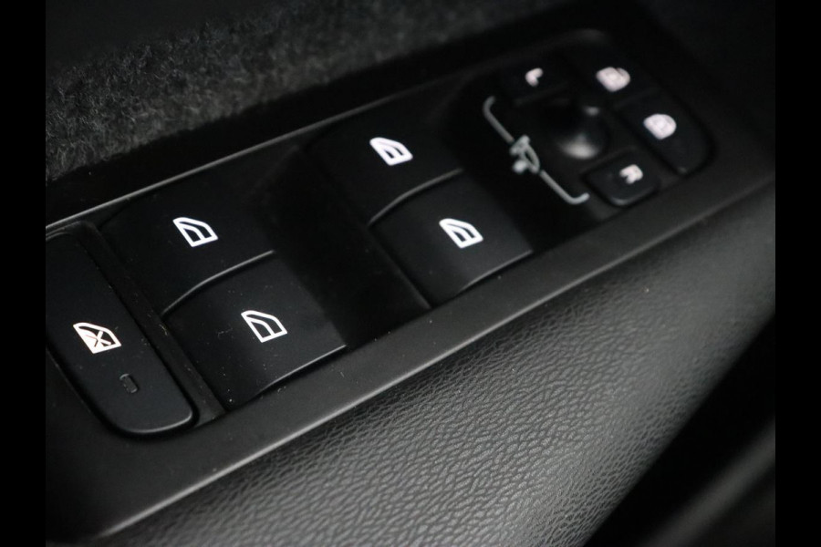 Volvo XC40 1.5 T4 Recharge Business | Adaptive cruise | Camera | Carplay | Navigatie | Full LED | 18'' | Parkeerhulp | Digital Cockpit | PHEV | Plug In