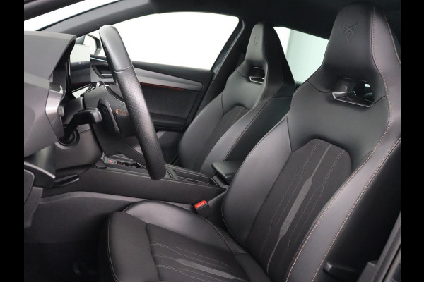 CUPRA Leon 1.4 eHybrid VZ | 245pk | Trekhaak | Stoelverwarming | Adaptive cruise | Carplay | Navigatie | Stuurverwarming | Keyless | Full LED | Sportstoelen | PHEV | Plug In