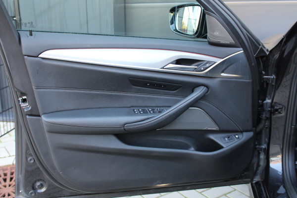 BMW 5 Serie 530e Business Edition Plus | M-SPORT | BTW | PANO | H/K | HUD | 360 | KEYLESS | STUURVERW | ADAPTIEF ONDERSTEL |