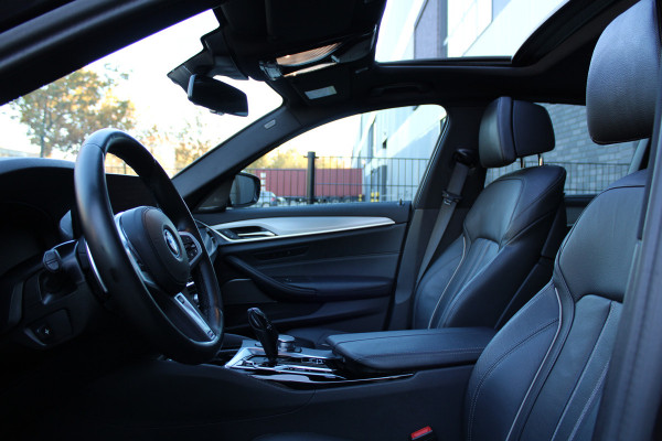 BMW 5 Serie 530e Business Edition Plus | M-SPORT | BTW | PANO | H/K | HUD | 360 | KEYLESS | STUURVERW | ADAPTIEF ONDERSTEL |