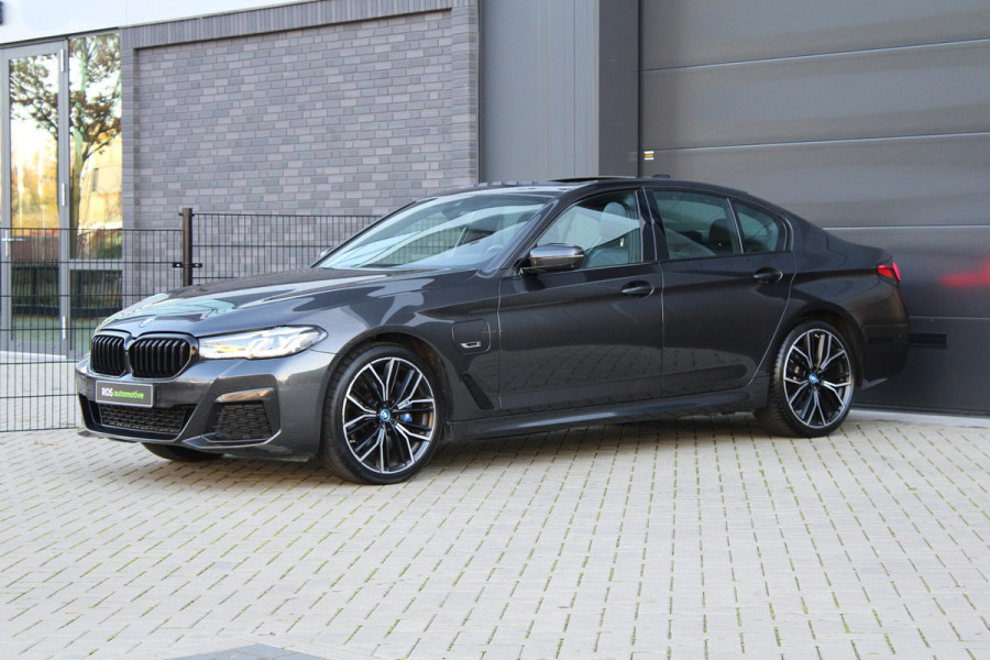 BMW 5 Serie 530e Business Edition Plus | M-SPORT | BTW | PANO | H/K | HUD | 360 | KEYLESS | STUURVERW | ADAPTIEF ONDERSTEL |