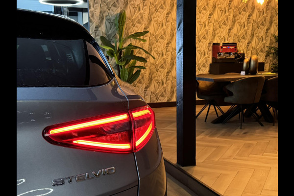 Alfa Romeo Stelvio 2.0 Turbo First Edition Garantie Memory StuurVW StoelVW Camera Elek Achterklep Leder Cruise Clima Navi Rijklaar