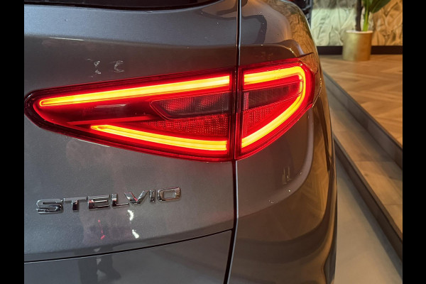 Alfa Romeo Stelvio 2.0 Turbo First Edition Garantie Memory StuurVW StoelVW Camera Elek Achterklep Leder Cruise Clima Navi Rijklaar