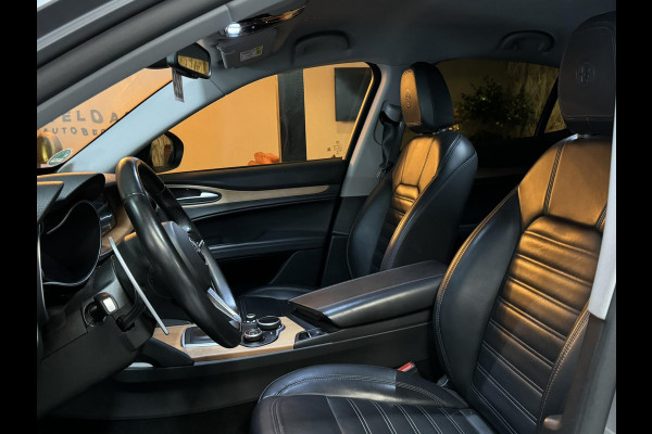 Alfa Romeo Stelvio 2.0 Turbo First Edition Garantie Memory StuurVW StoelVW Camera Elek Achterklep Leder Cruise Clima Navi Rijklaar
