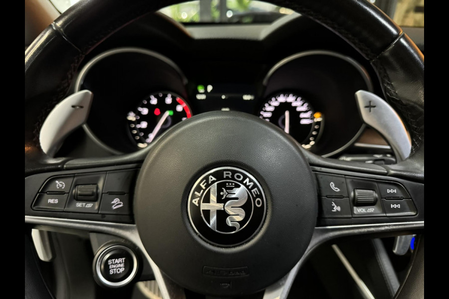 Alfa Romeo Stelvio 2.0 Turbo First Edition Garantie Memory StuurVW StoelVW Camera Elek Achterklep Leder Cruise Clima Navi Rijklaar