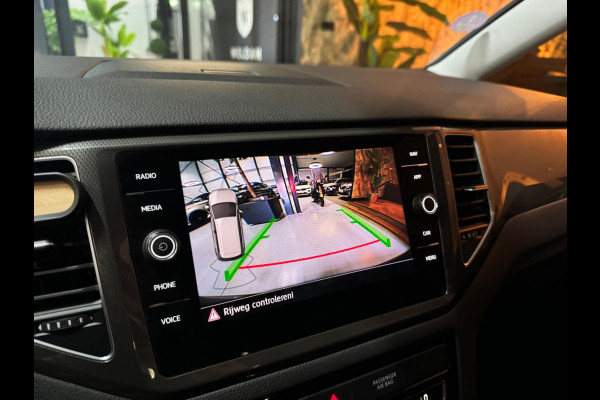 Volkswagen Golf Sportsvan 1.0 TSI Highline Garantie CarPlay Camera Adoptieve Cruise Front Ass Lane PDC Clima Navi Led Rijklaar