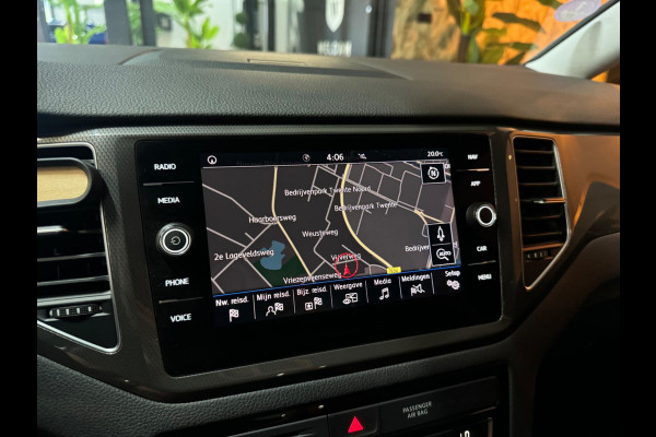 Volkswagen Golf Sportsvan 1.0 TSI Highline Garantie CarPlay Camera Adoptieve Cruise Front Ass Lane PDC Clima Navi Led Rijklaar