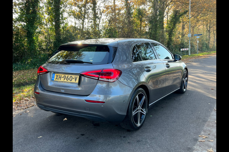 Mercedes-Benz A-Klasse 180D | AMG + Camera + Navi + Sportleder Nu € 16.950,-!!!