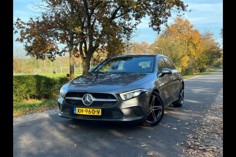 Mercedes-Benz A-Klasse 180D | AMG + Camera + Navi + Sportleder Nu € 16.950,-!!!