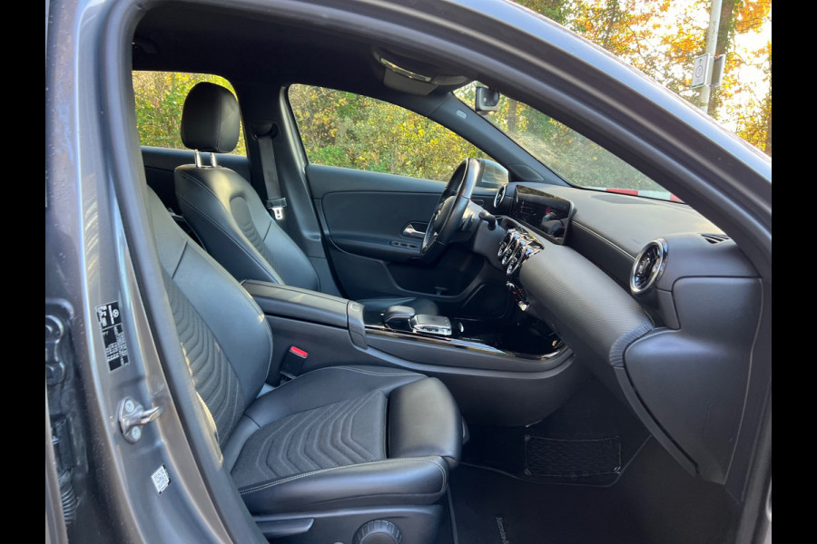 Mercedes-Benz A-Klasse 180D | AMG + Camera + Navi + Sportleder Nu € 16.950,-!!!