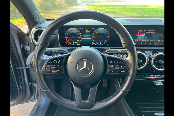 Mercedes-Benz A-Klasse 180D | AMG + Camera + Navi + Sportleder Nu € 16.950,-!!!