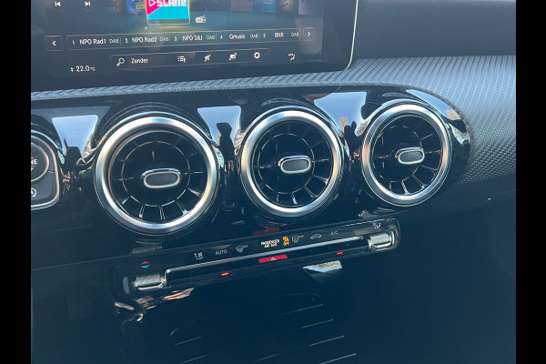 Mercedes-Benz A-Klasse 180D | AMG + Camera + Navi + Sportleder Nu € 16.950,-!!!