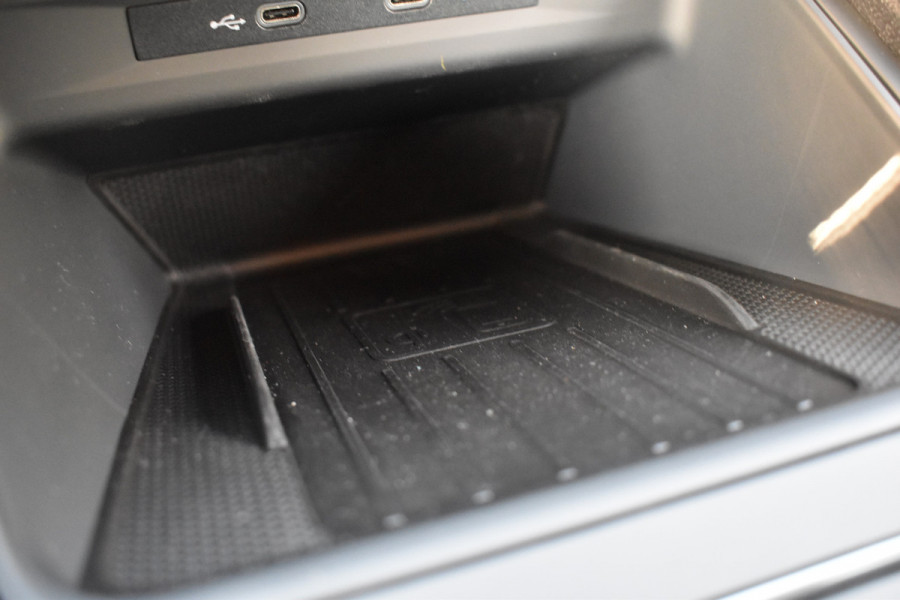 CUPRA Leon e-HYBRID 204PK DSG BUSINESS SPORT LEDER/CAMERA/NAVI/CARPLAY